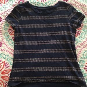 a short sleeved pattern shirt